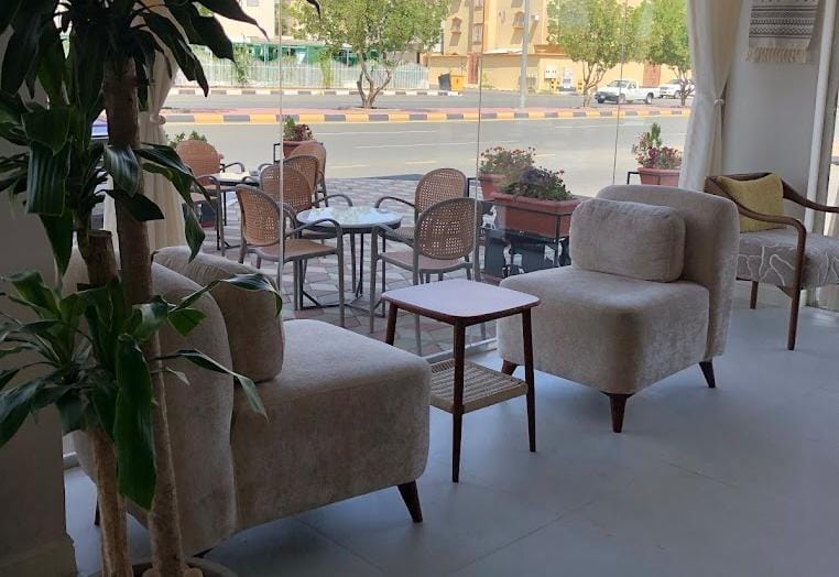 https://emenu.morjan.co/_menu//images/header-back.jpg